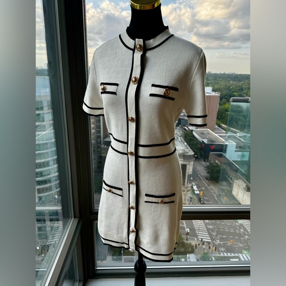 🆕 KARL LAGERFELD 🧿 NWT Classic Knit Dress with Embroidered Monogram, White, M - Picture 7 of 16